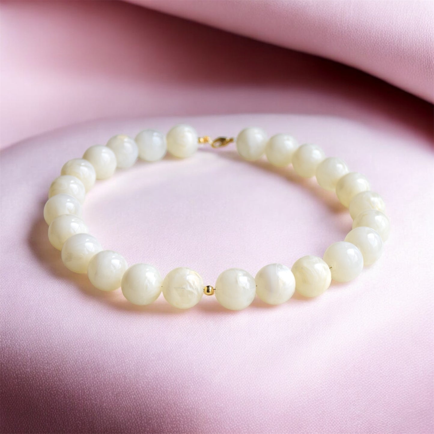 Joy cream necklace
