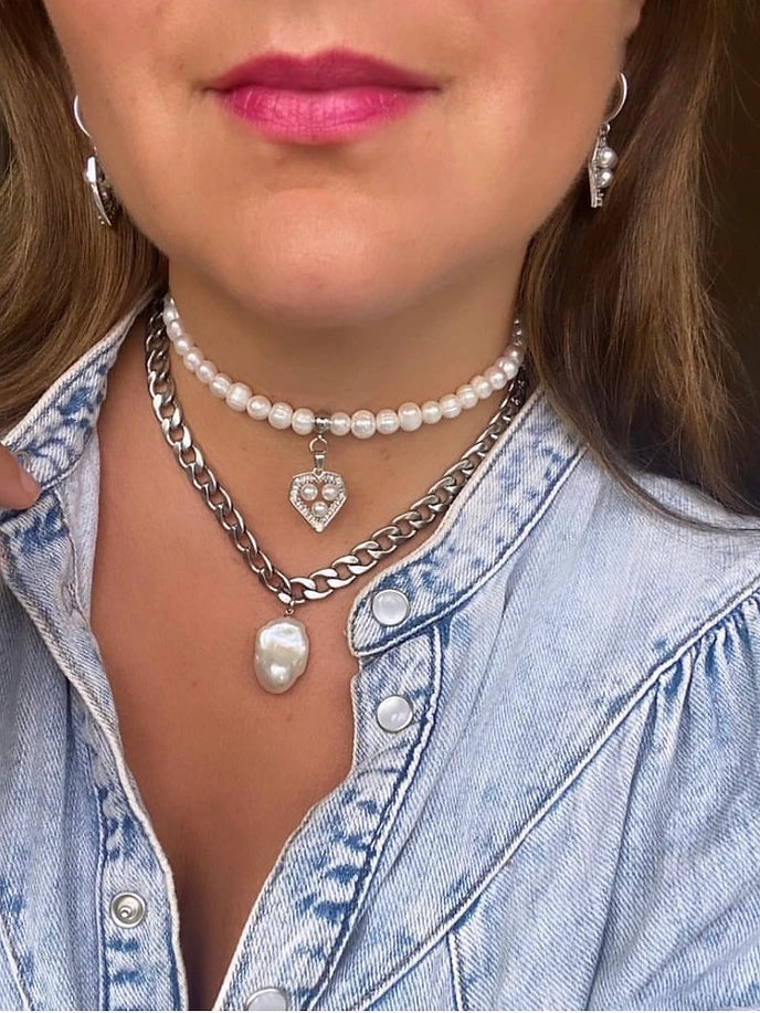 Pearl baroque white gold necklace