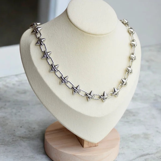 Peg silver chain