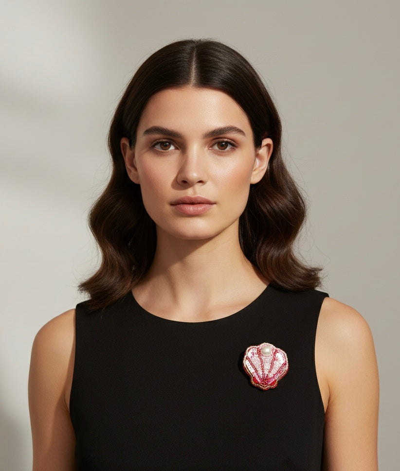 Colour shell brooch