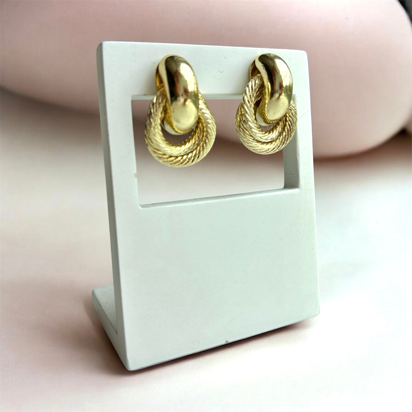 Knot earrings