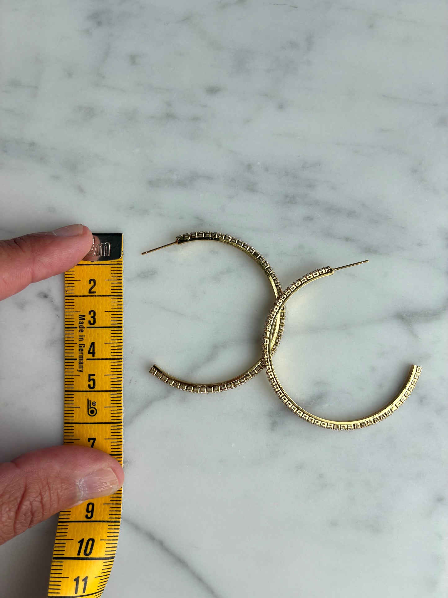 Magic hoops