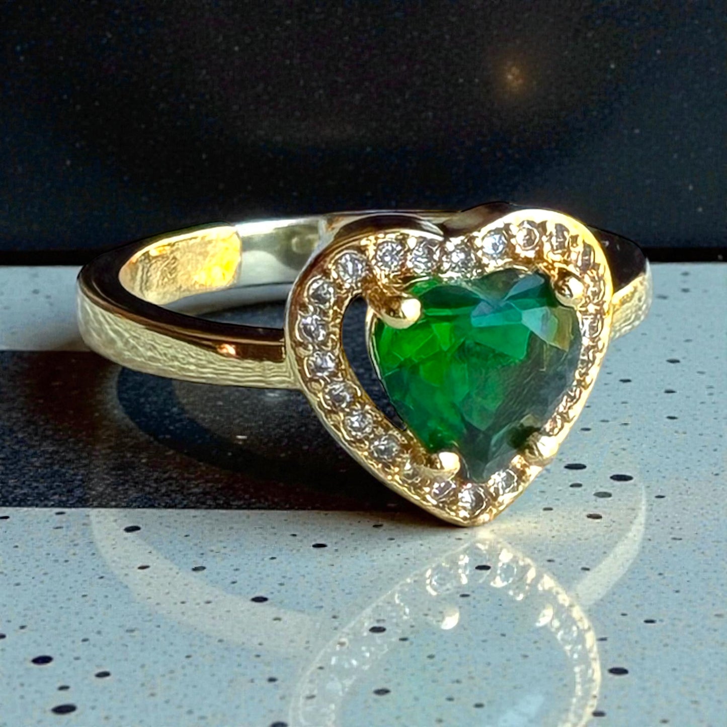 Green heart ring