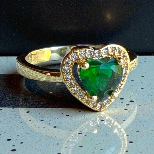 Green heart ring