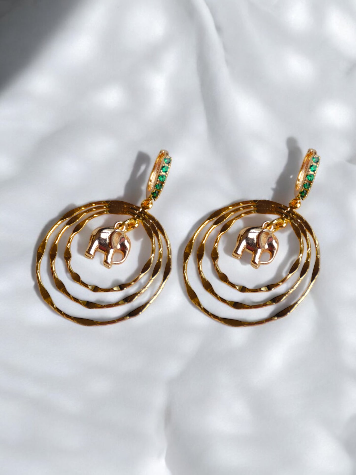 Elephant love earrings