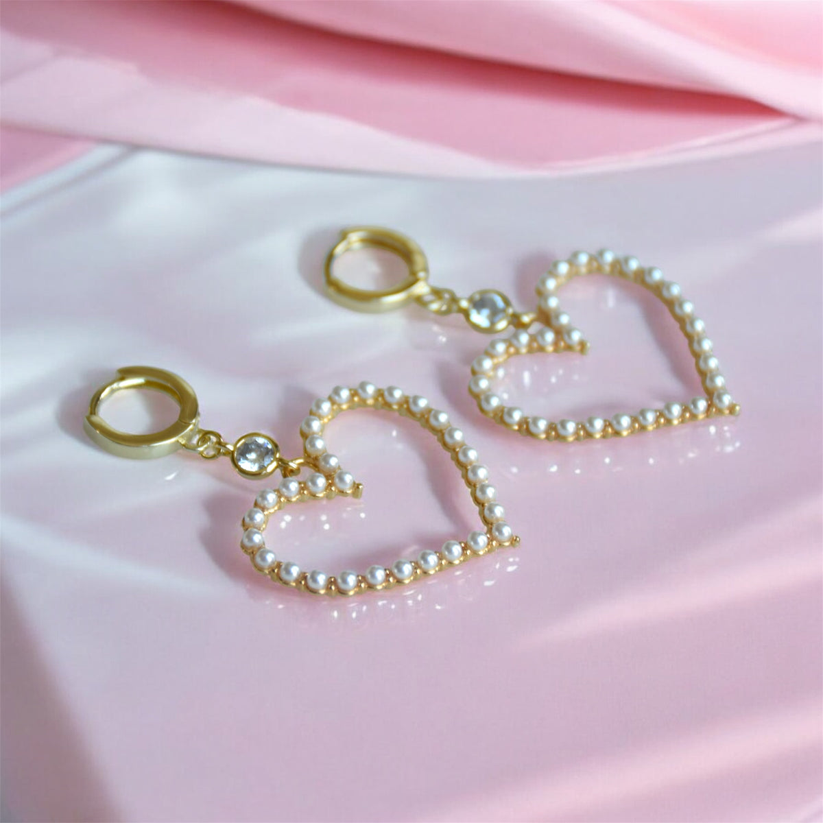 Pearl heart earrings