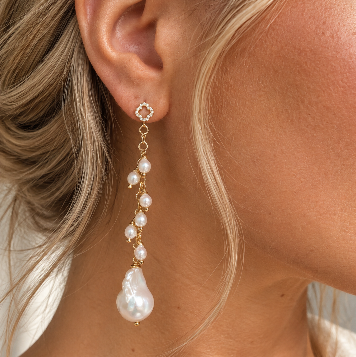 Michelle pearl earrings