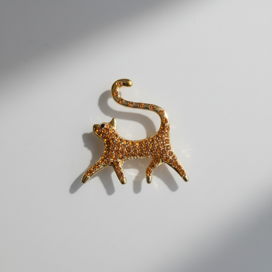 Cat brooch