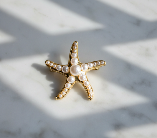 Star pearl brooch
