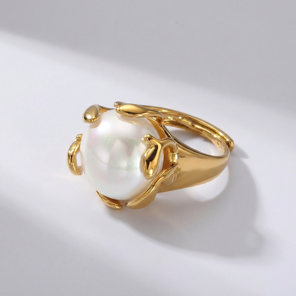 Chunky pearl ring